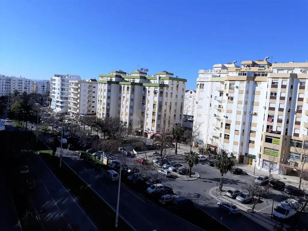 Torre 6- Vista Cidade, Aconchegante, 80mt Praia, Wifi