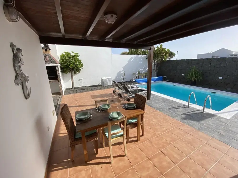 Individual Villa With Heated Solar Energy Pool With a Temperature of 30