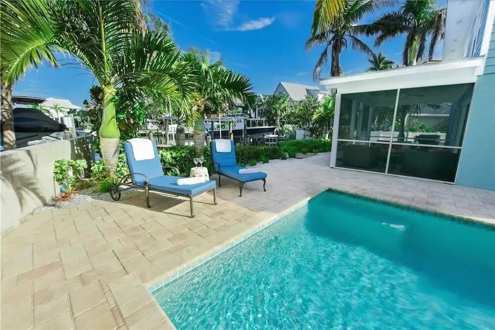 Harbor Side Apartment 5