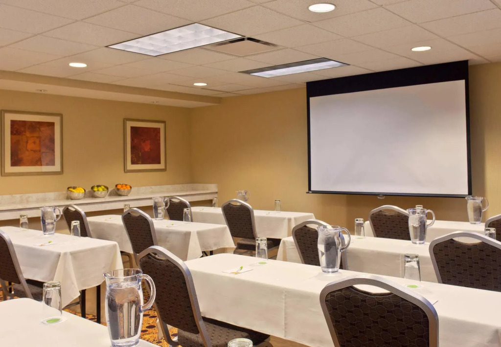 Courtyard by Marriott Albany Thruway
