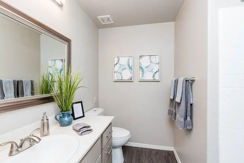 Executive 3 BR King, Close to Kierland & TPC w Parking 1025