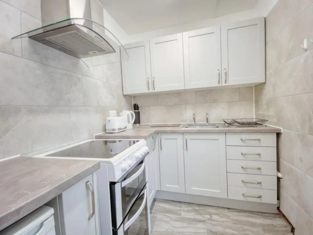 Apartment 8
