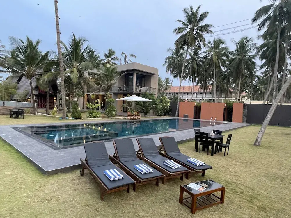 SOLUNA BEACH RESORT