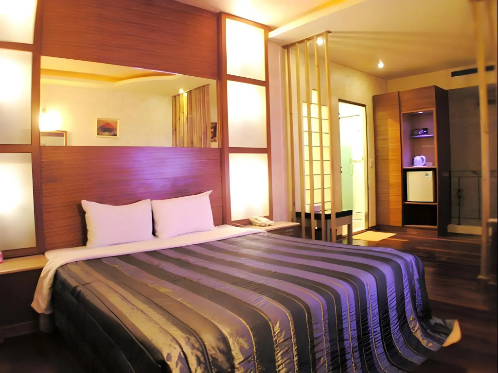 Changsing Business Motel
