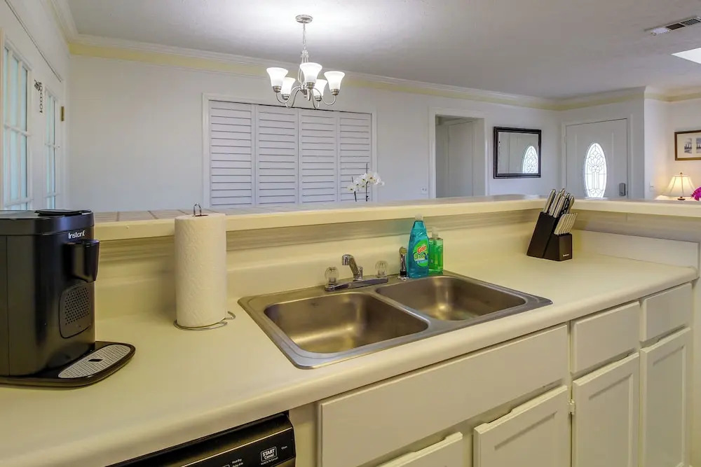 Savannah Vacation Rental ~ 8 Mi to River Street!
