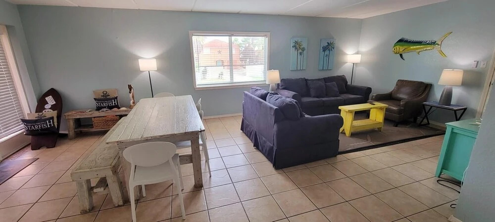 50 Yards to Beach Oversized W/pool Very Clean 2 Bedroom Home by Redawning