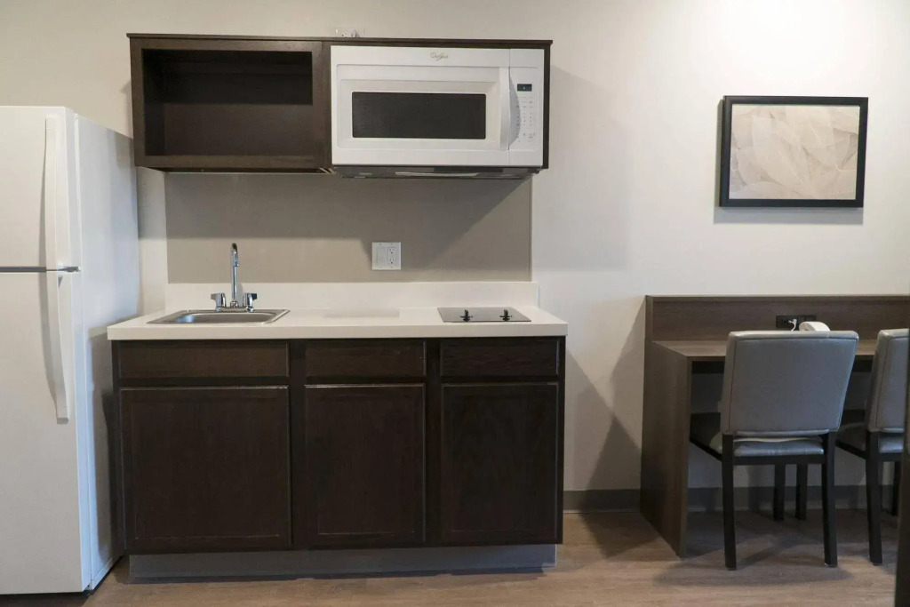 WoodSpring Suites Bakersfield East