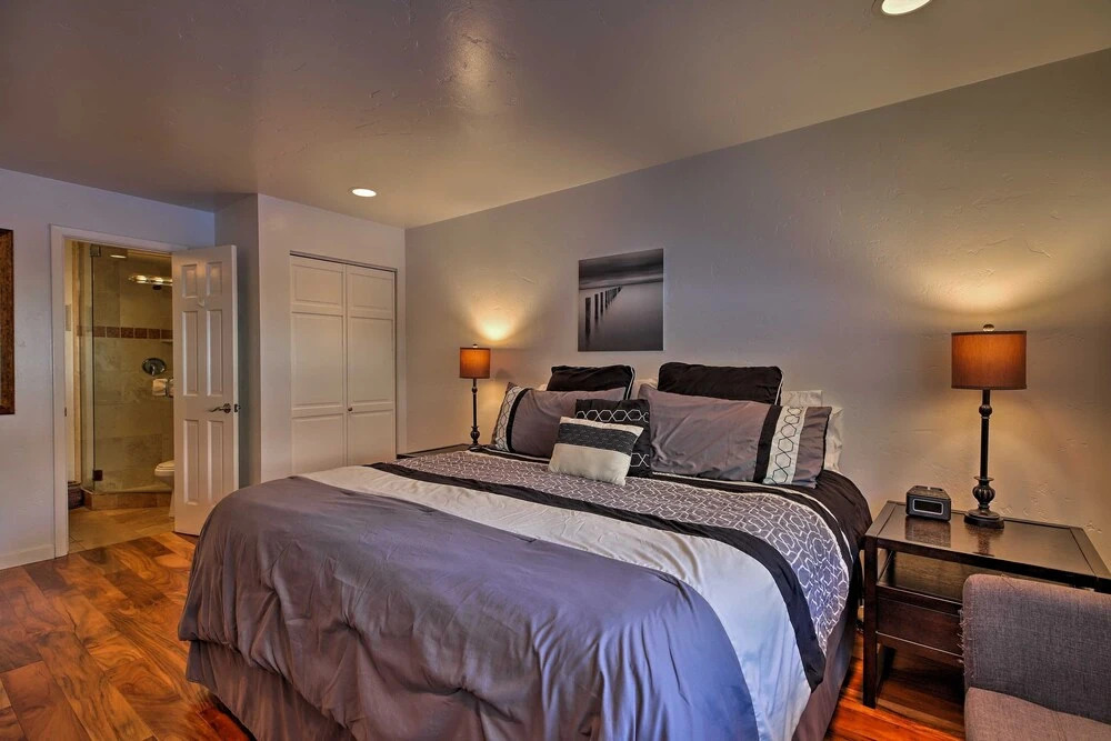Charming Aspen Retreat - Bus To Ski Areas 2 Bedroom Condo by RedAwning