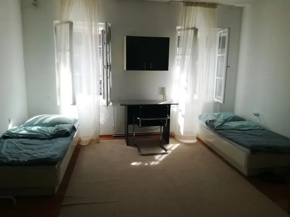 Rooms 4 Rivers
