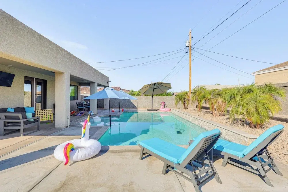 Pet-friendly LHC Home w/ Temp-controlled Pool!