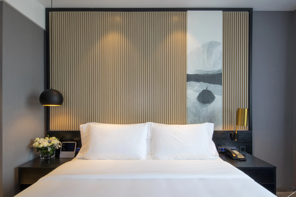 Orange Hotel  (Shanghai Hongqiao Railway Station Store)