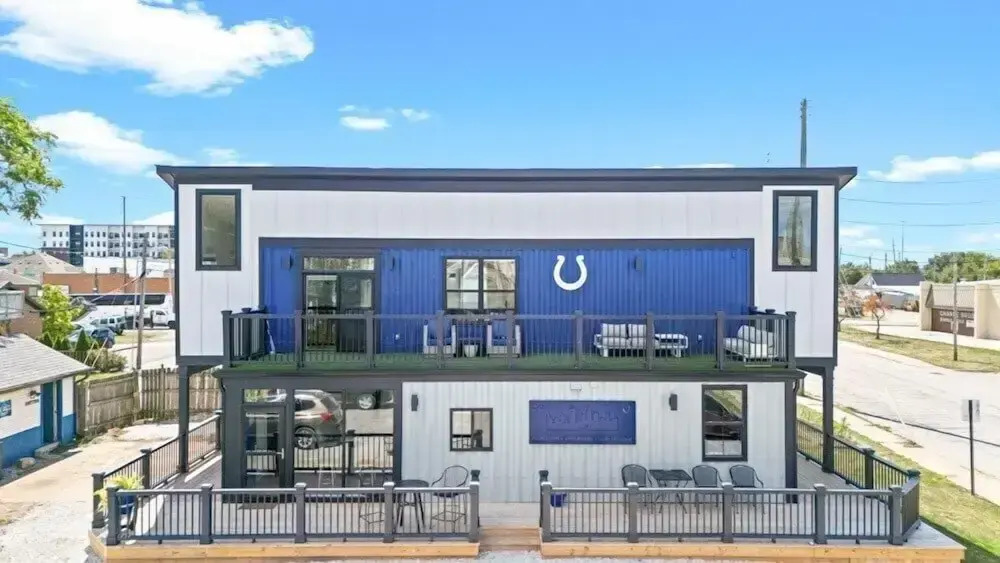 Stadium Container Club House