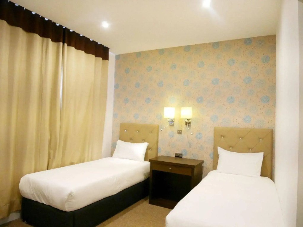 Grand Sapphire Hotel & Banqueting