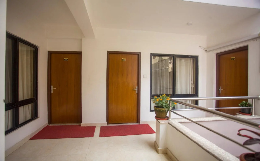 OYO 156 Hotel Sweet Town
