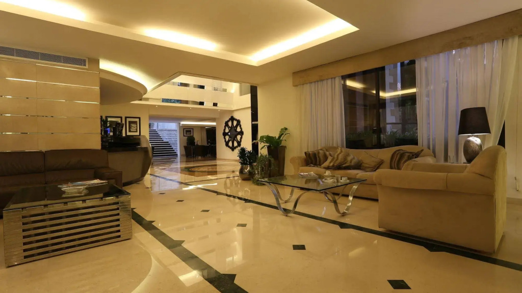 Luxor Hotel