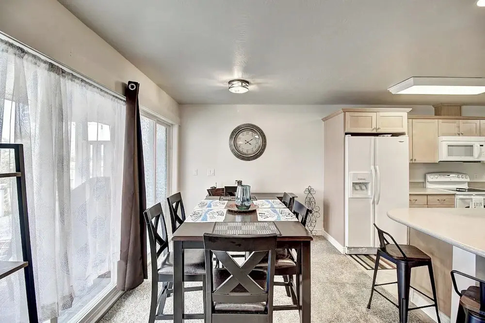 Waterfront Condo W & Dock Access