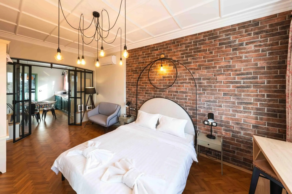 The Heart of the City Center Luxury Apartment 1
