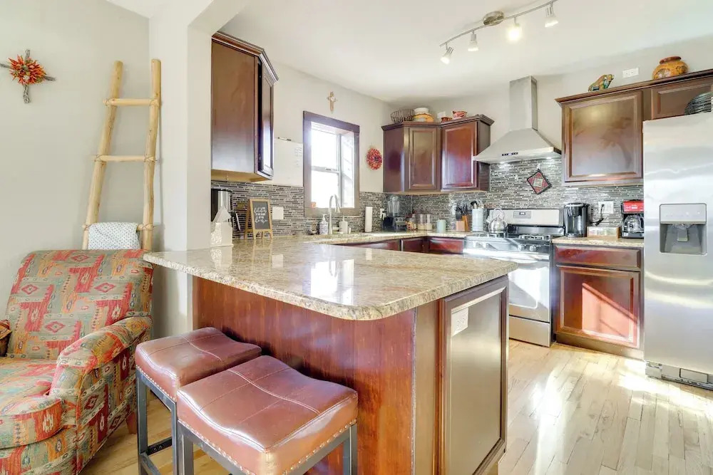 2 Mi to Heart of Old Town! Stylish ABQ Home