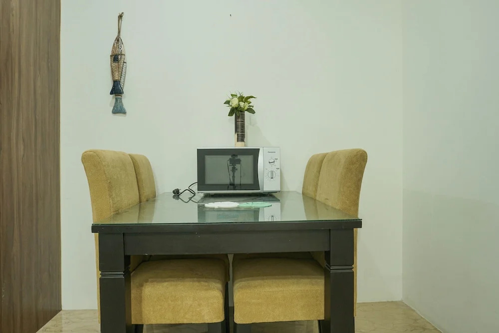 Luxury Design 1BR L'Avenue Apartment near Pancoran