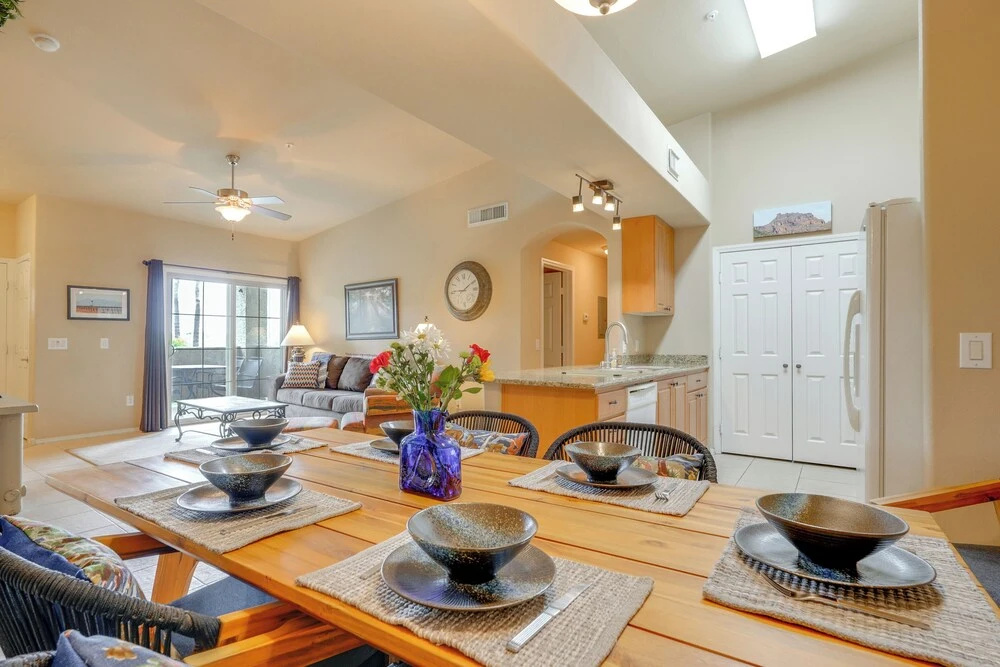 2 Resort-style Pools! Condo Near Mesa Market Place