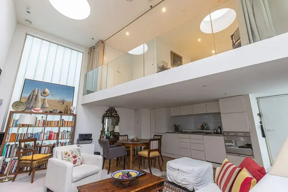 JOIVY Artsy Studio Flat in Fulham near River Thames