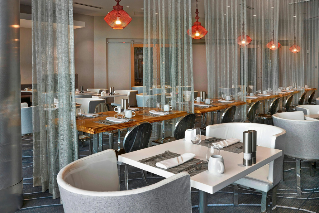Renaissance Edmonton Airport Hotel