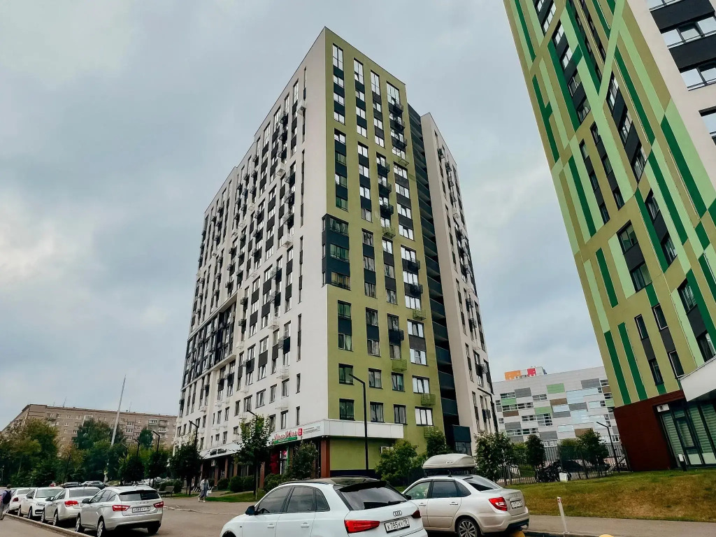 Privi House на Калашникова 11