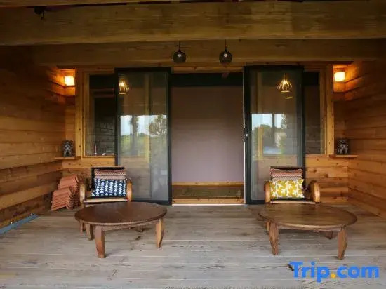 Yoga Retreat Village, KSaNa