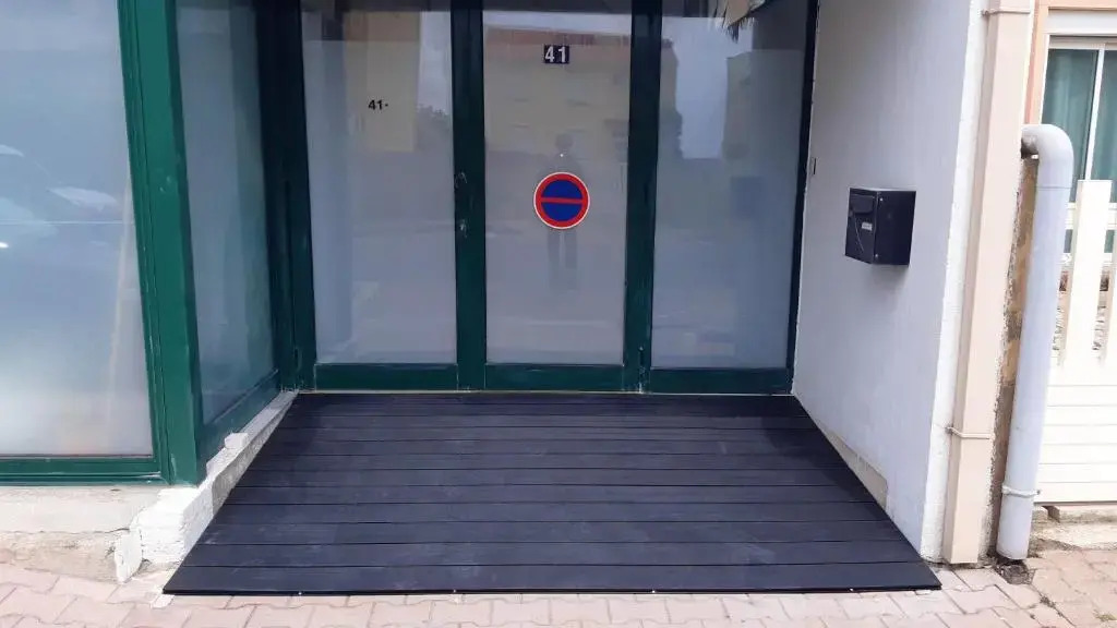Studio a Palavas les Flots a 40 m de la plage avec terrasse amenagee et wifi