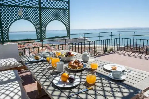Penthouse Terrace 360º Lisbon View 1 by Lisbonne Collection