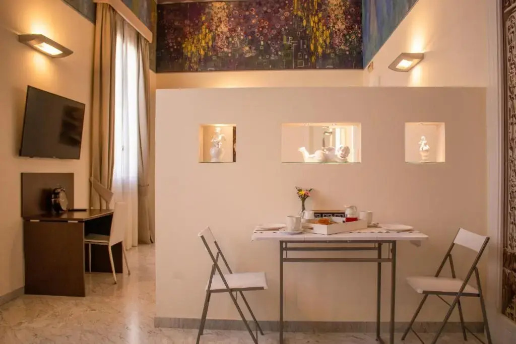 Apollo Suites