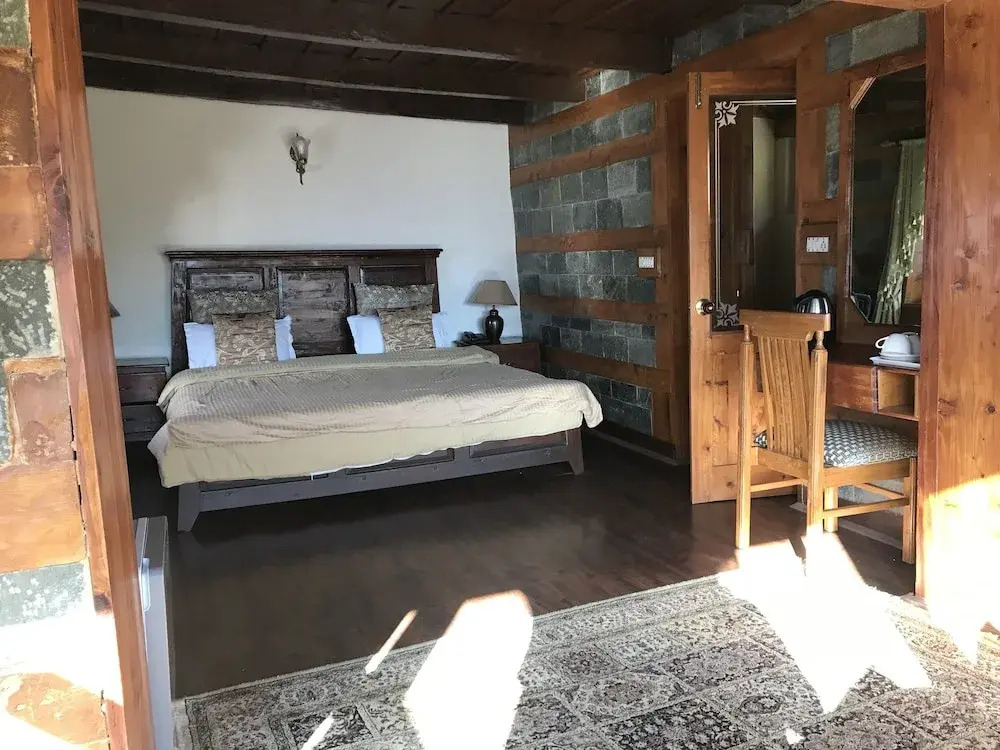 Himalayan Kothi ,Kais, Kullu Manali