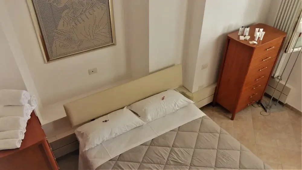 Cozy Apartment With Panoramic Garden in the Historic Center of Iesi