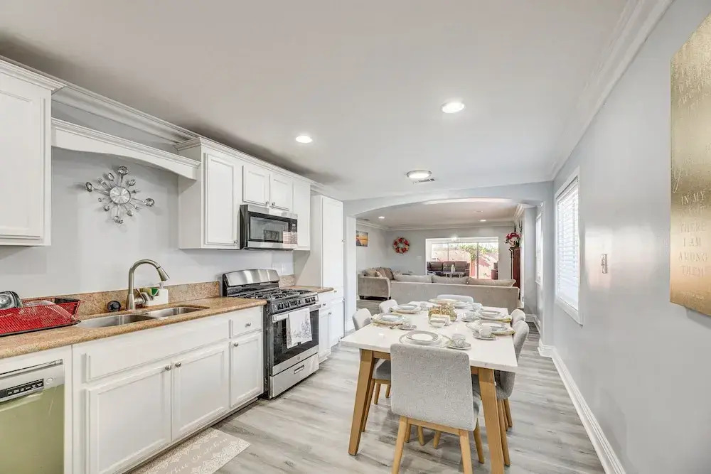 Furnished Patio! South Central Home 14 Mi to Dtla