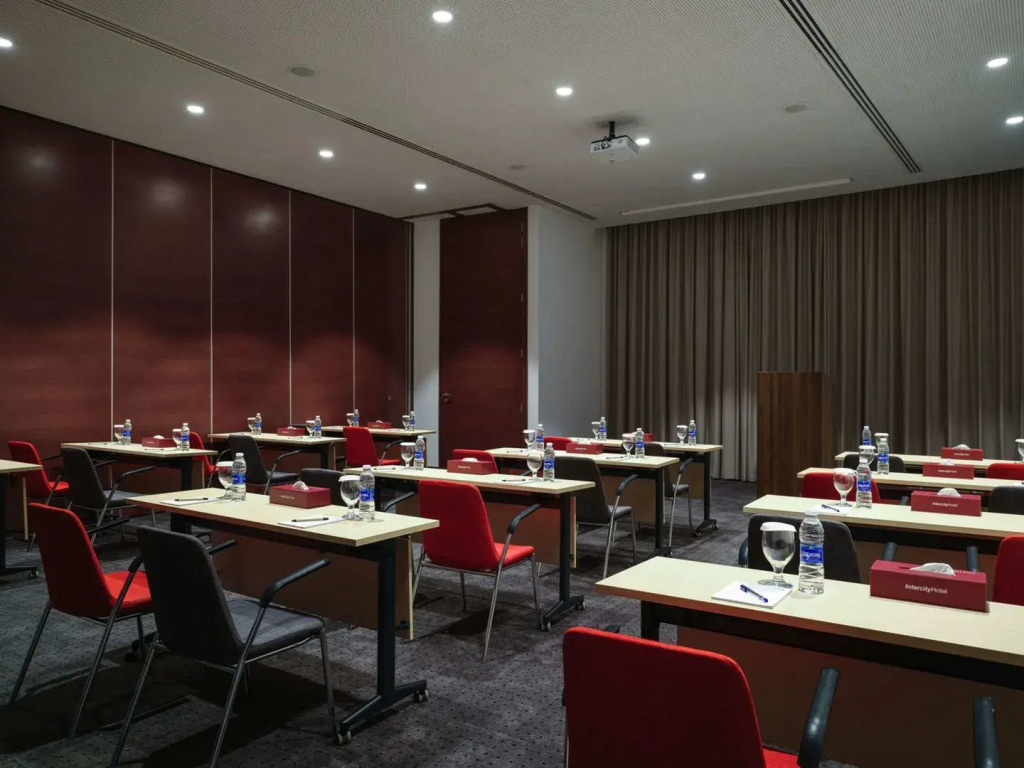 Отель IntercityHotel Muscat