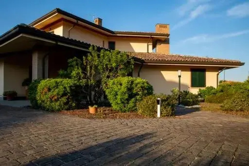 B&b Serena