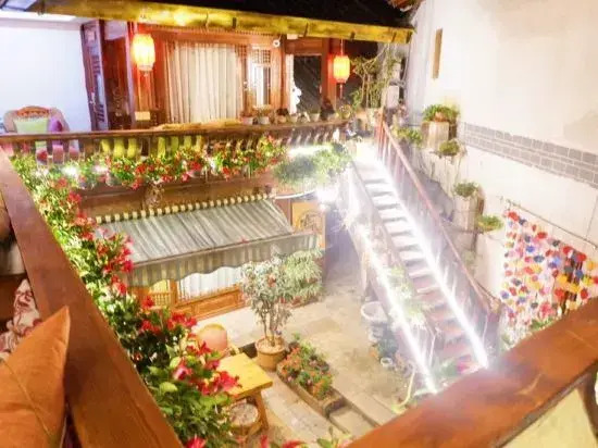Floral Hotel·Yunjing Zhinan Hotel(Dayan Gucheng dashuiche store)