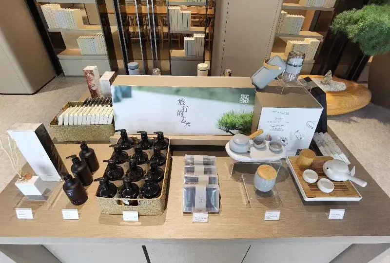 厦门火车站明发广场亚朵酒店