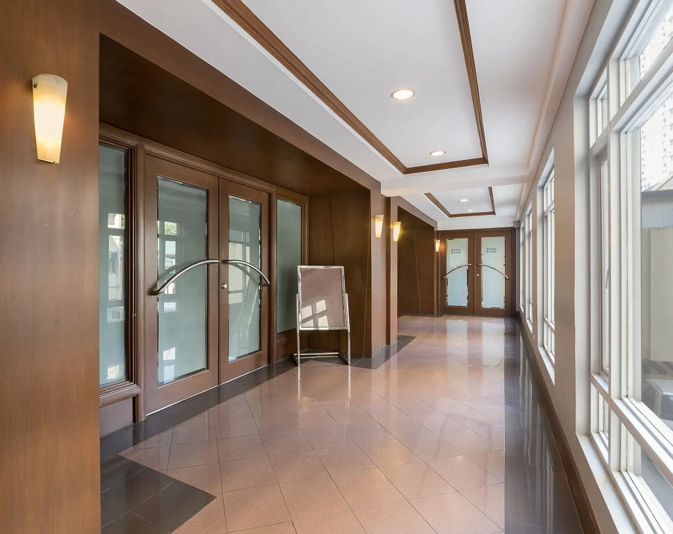 Tropicana Suites