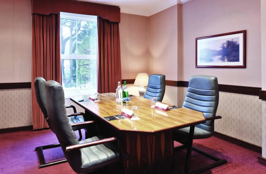 Copthorne Effingham Gatwick Hotel