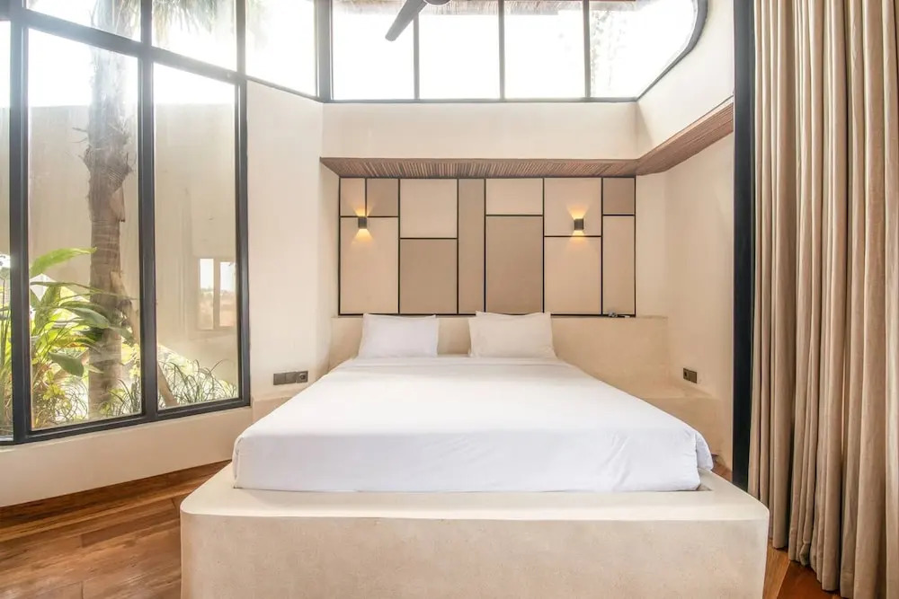 BAZ Villa 14 Studio 4 L 1BR Loft Art Deco Shared Pool 700m to Echo Beach