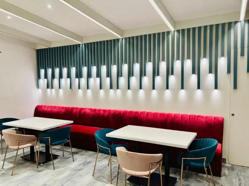 Hotel Kailash Plaza