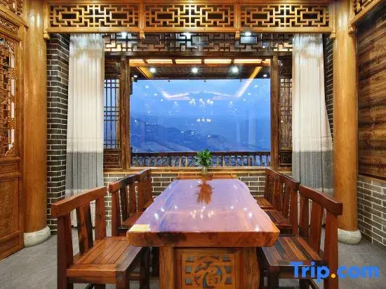 Xia Tiruijing Homestay (Longji Jinkeng Daguzhai Terrace Observation Deck)