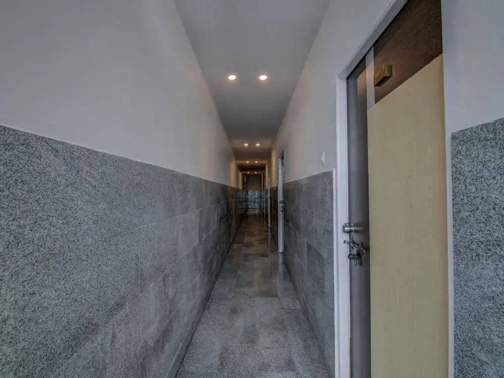 OYO 14669 Mayur's Residency