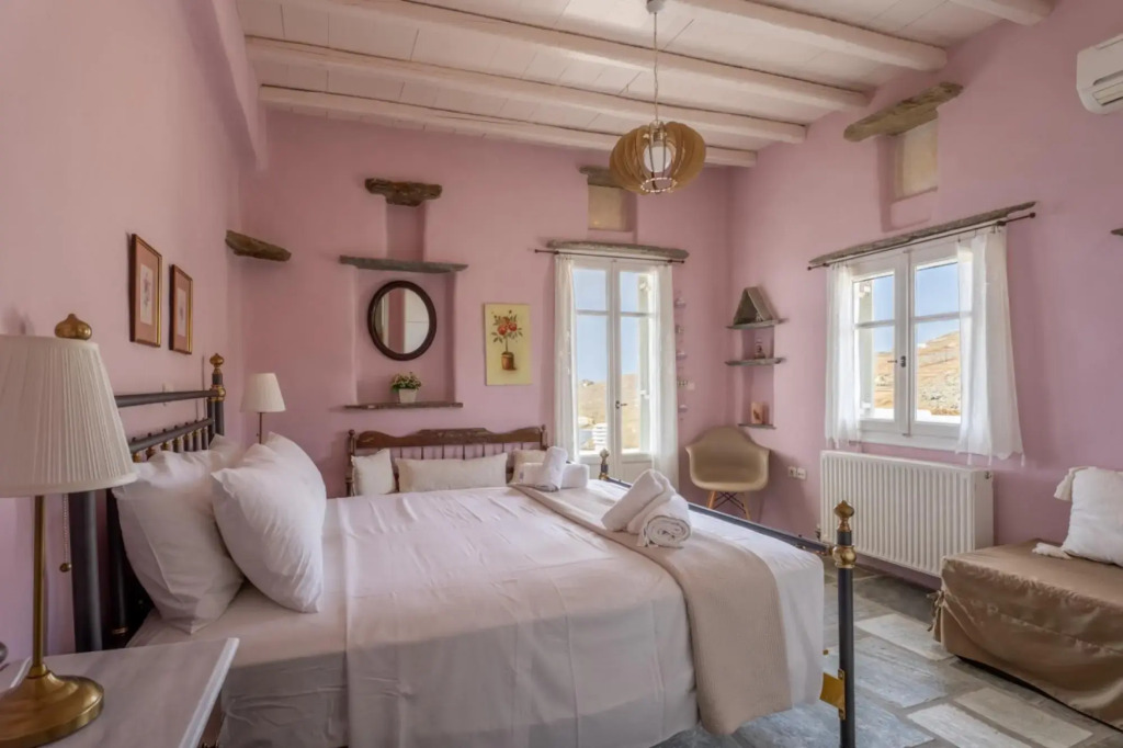 Maison Simone with private heated infinity pool & spectacular sea view
