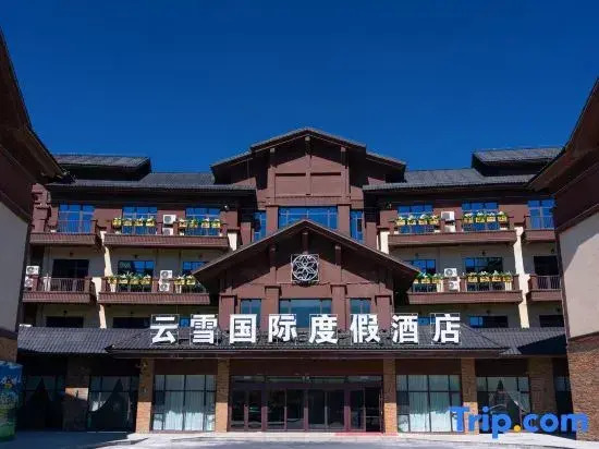 Altai Yunxue International Resort Hotel