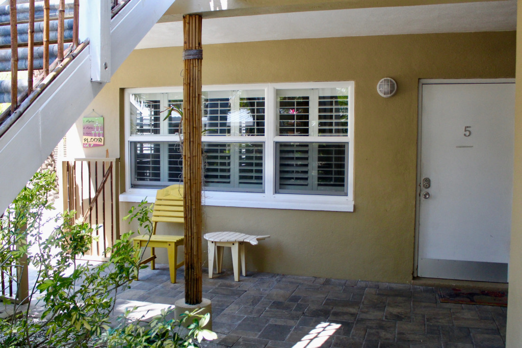 Coconut Grove Beach Resort Suites 1 to 8