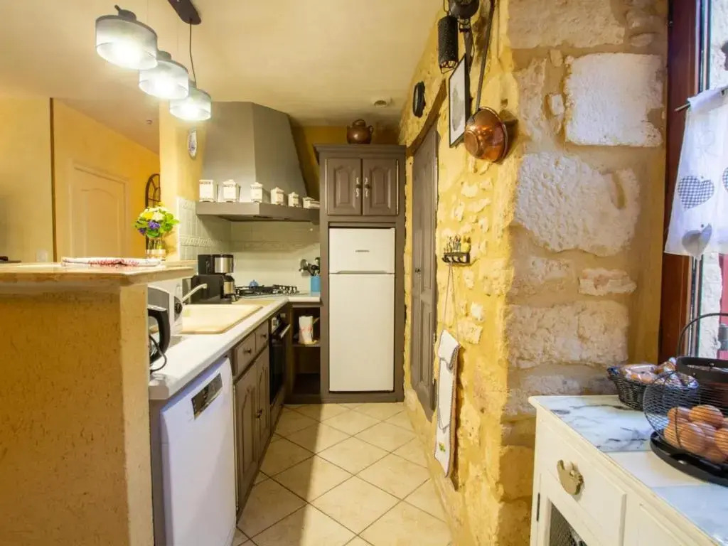 Maison familiale de caractère à Limeuil avec WiFi - FR-1-616-176