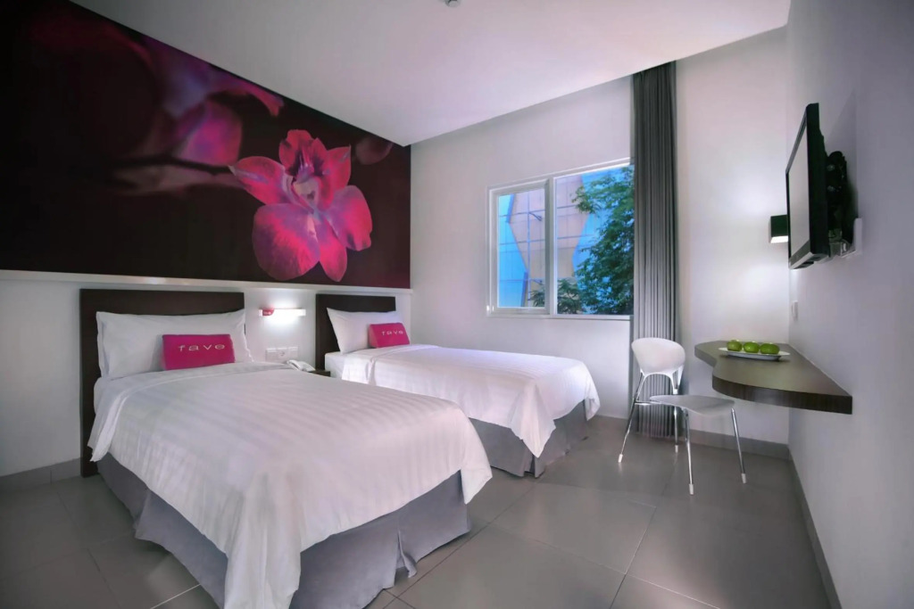 Pacific Marina Inn Airport