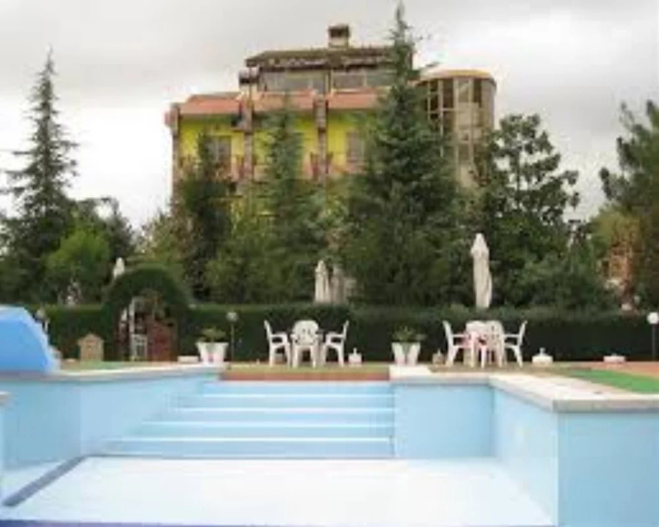 Riza Hotel